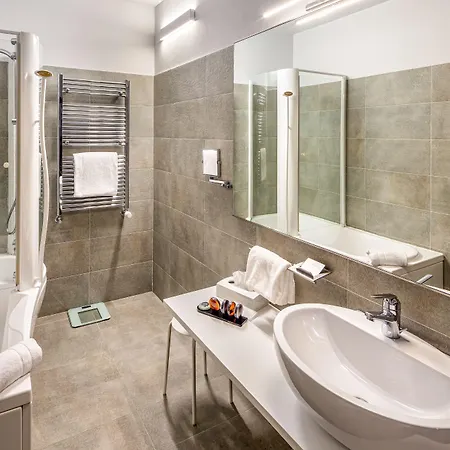 Ghv Hotel 4*